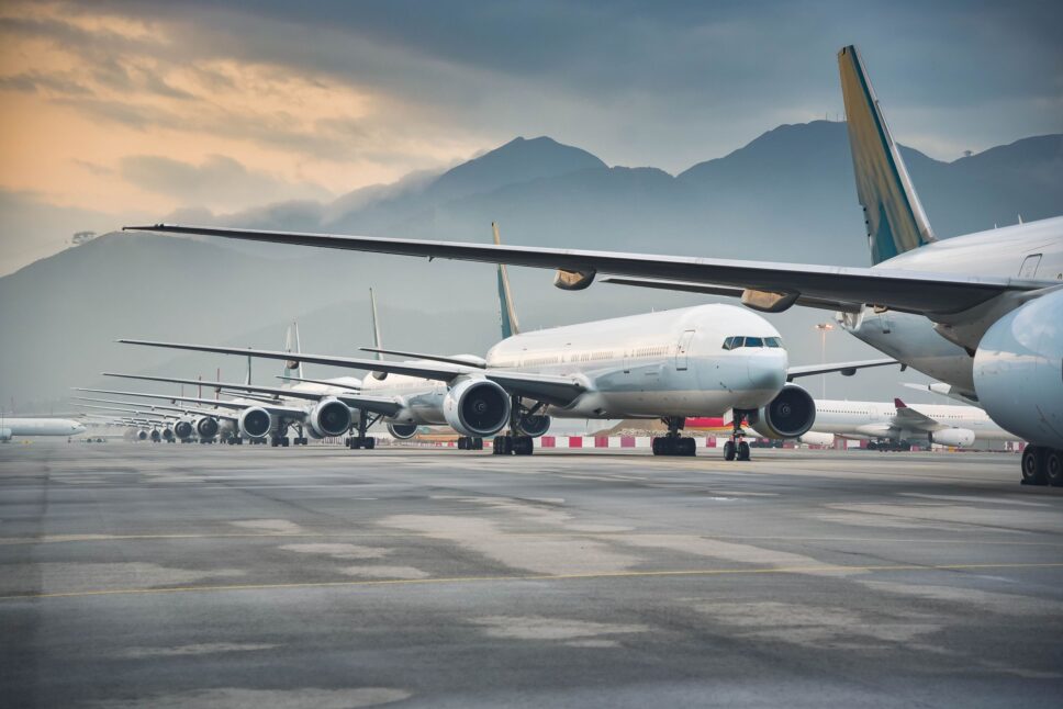 aeroplanes-lined-up-on-runway